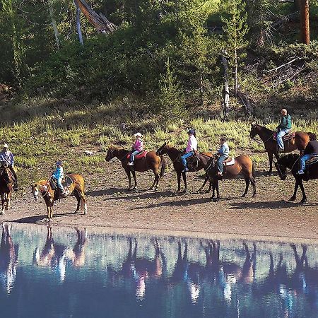 Parade Rest Ranch West Yellowstone Eksteriør bilde