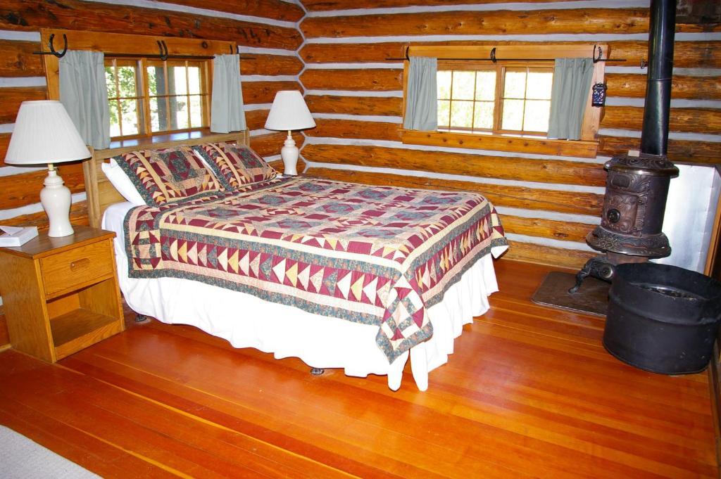 Parade Rest Ranch West Yellowstone Rom bilde