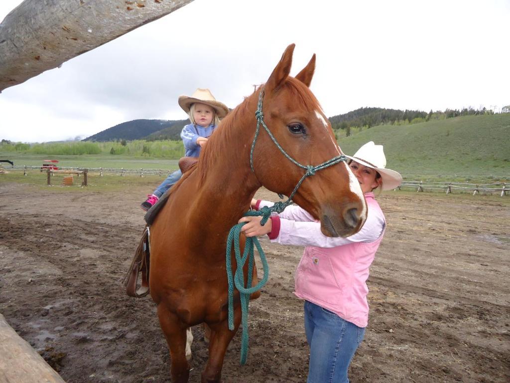 Parade Rest Ranch West Yellowstone Eksteriør bilde